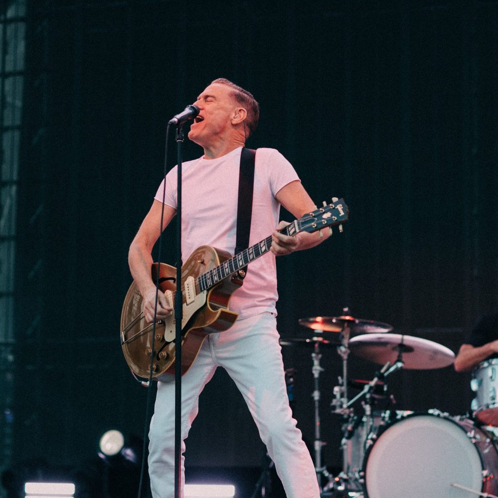 Umjubelt von Fans wie Musikkritikern: Bryan Adams im Sommergarten.