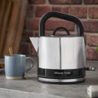 Russell Hobbs Wasserkocher Distinctions mit 1,5 l Fassungsvermögen.