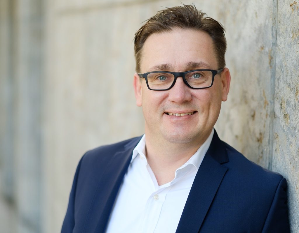 „Für die Zukunft streben wir an, individuelle Produkttexte pro Channel anzubieten, um mehr organische Sichtbarkeit zu schaffen. Von dieser profitieren unsere Mitglieder unmittelbar“, Thorsten Hennig, Leitung Digital Customer Journey & Marketing, Euronics.