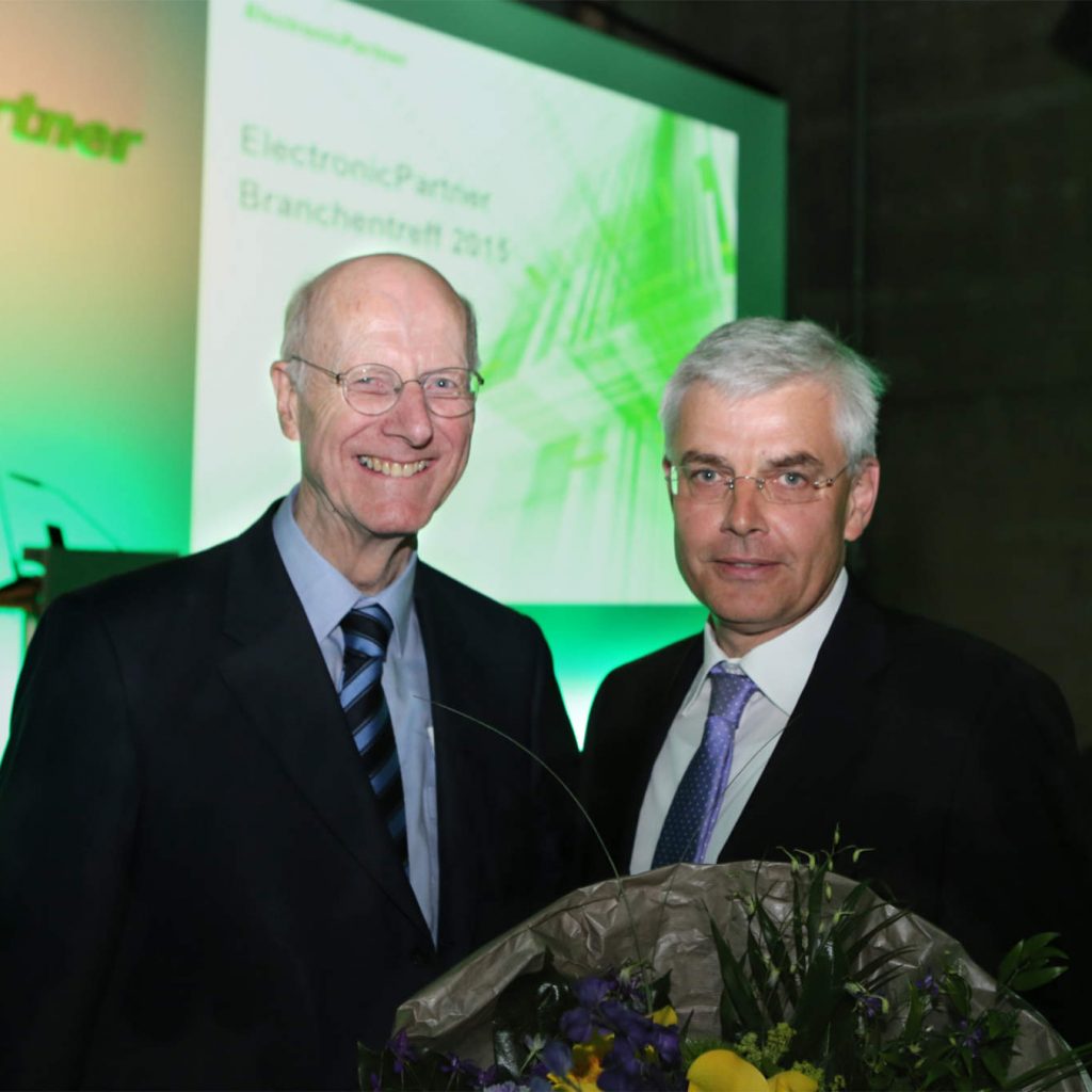 Branchentreff 2015 mit Hartmut Haubrich (l.), Gründer der Verbundgruppe ElectronicPartner.