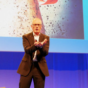 Impuls-Vortrag: Johann Beck, Mitbegründer der Service-WM Deutschland: „Wir machen zu wenig Zusatzgeschäfte – Zusatzverkauf ist Service.“