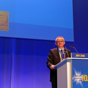 Peter Rundt, Aufsichtsratsvoritzender der telering Marketing GmbH & Co. KG, eröffnete die Generalversammlung.